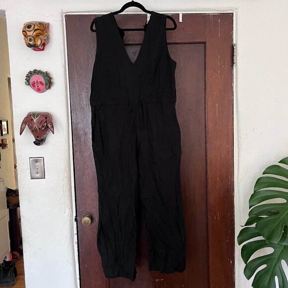 Ali Golden heavy slit back jumper - Picture 1 of 5